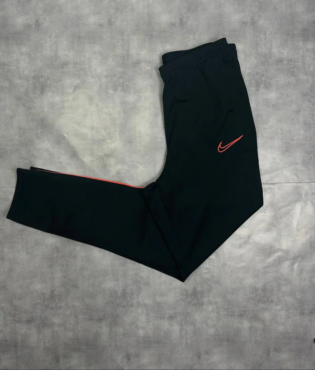 Conjunto NK Dri-Fit 2021 (Preto e Laranja)