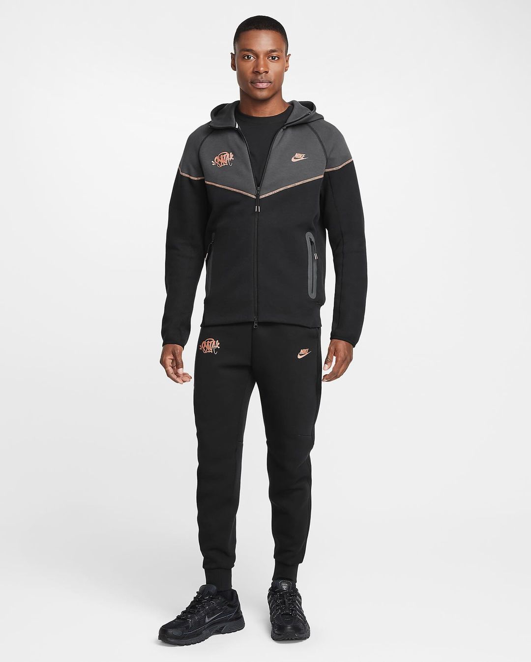 Conjunto NK Tech Fleece x Syna World Central Cee