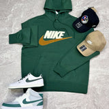 Kit NK com 1 Moletom, 2 Bonés e 2 Tênis