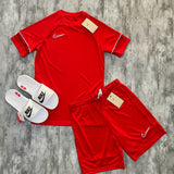 Kit NK Academy Dri-FIT com Chinelo NK Victori One