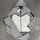 Conjunto Tech Fleece NK