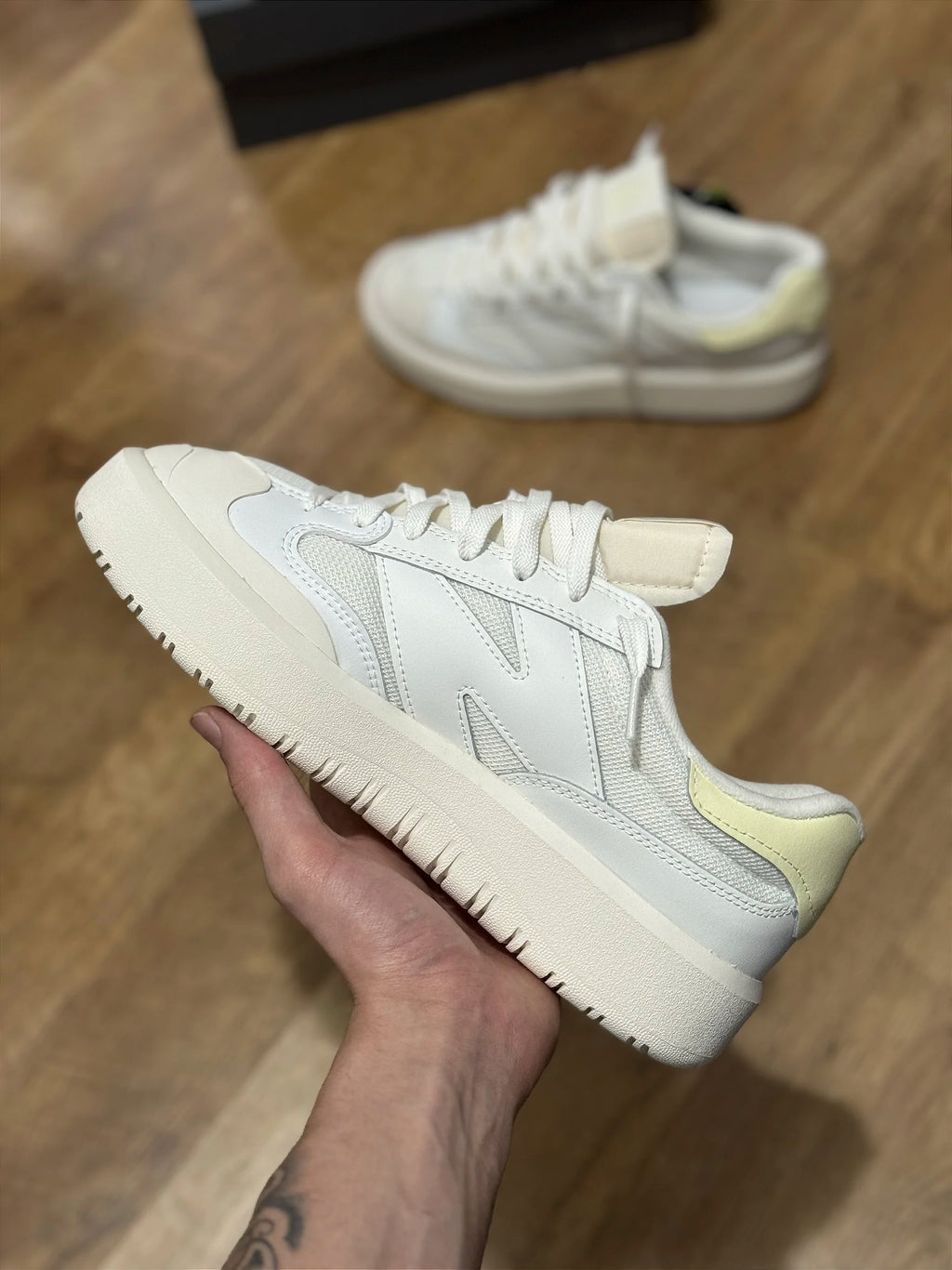 NEW BALANCE CT302 (white/down glow)