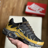 NIKE AIR MAX PLUS “Bronzine”