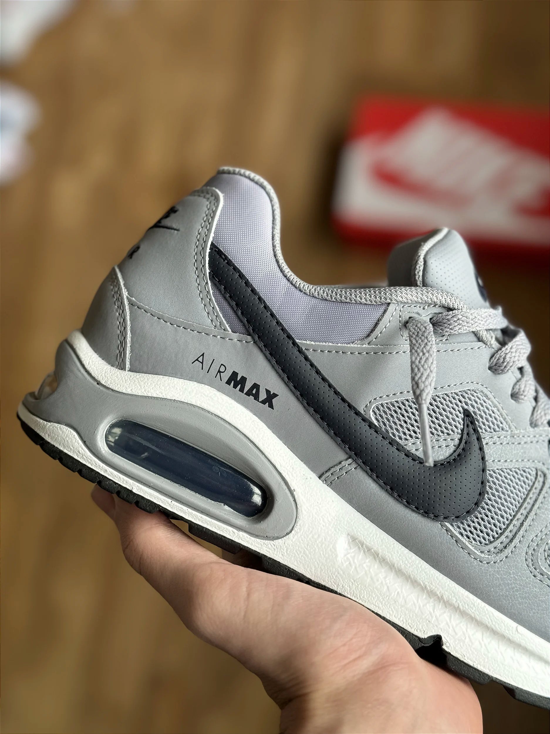 NIKE AIR MAX COMMAND (cinza)