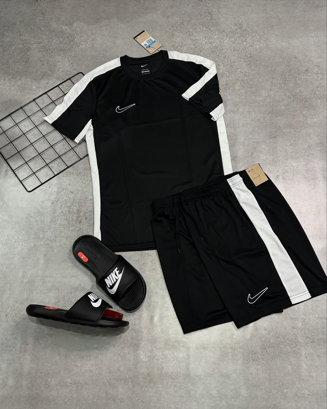 Kit NK 1 Camisa, 1 Shots e 1 Chinelo Dri-Fit